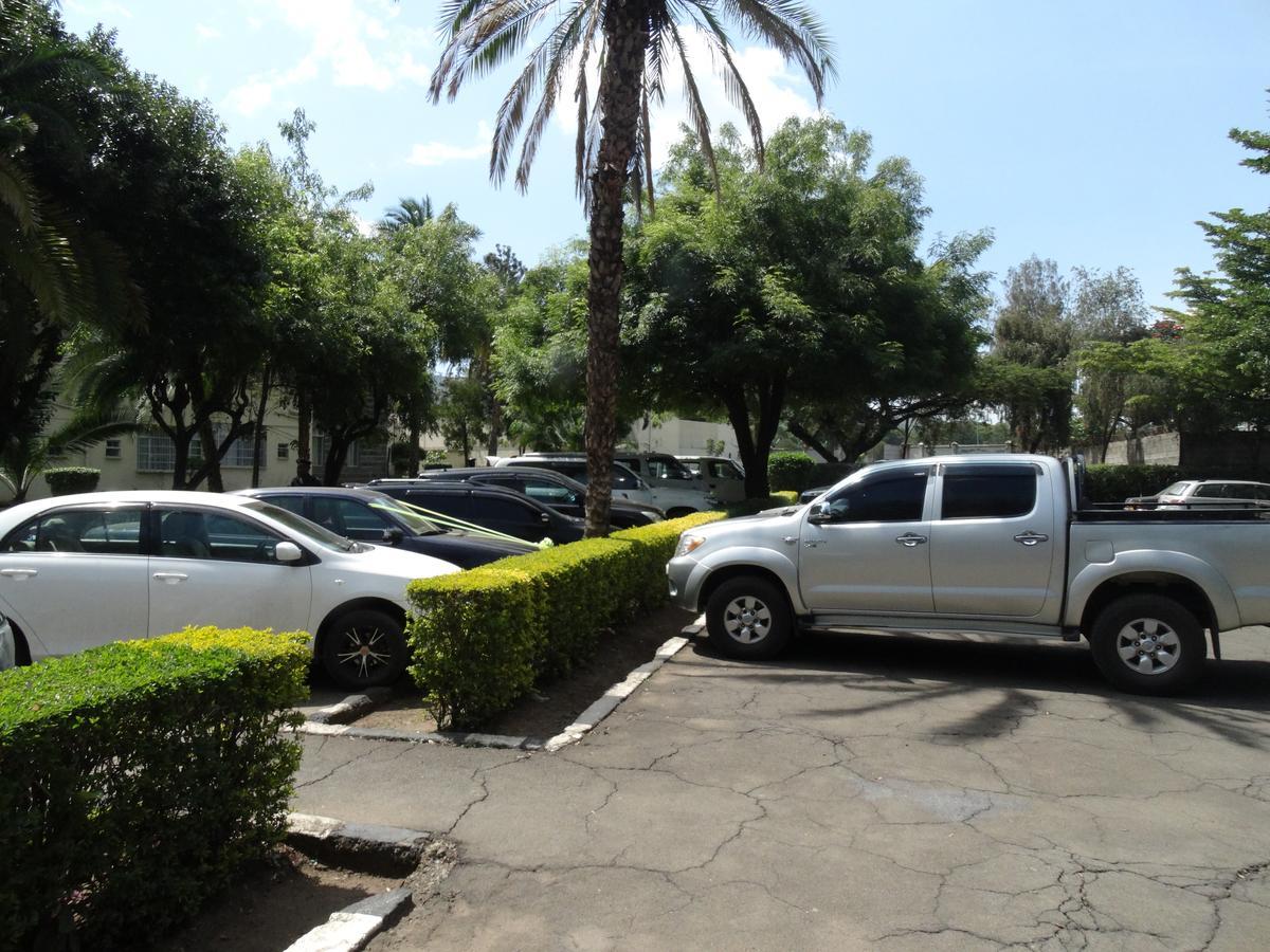 Kunste Hotel Nakuru Buitenkant foto