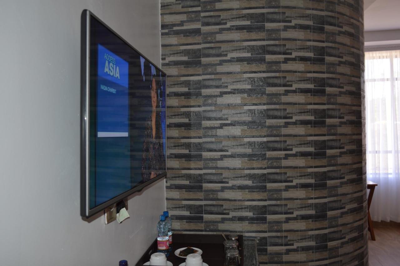 Kunste Hotel Nakuru Buitenkant foto