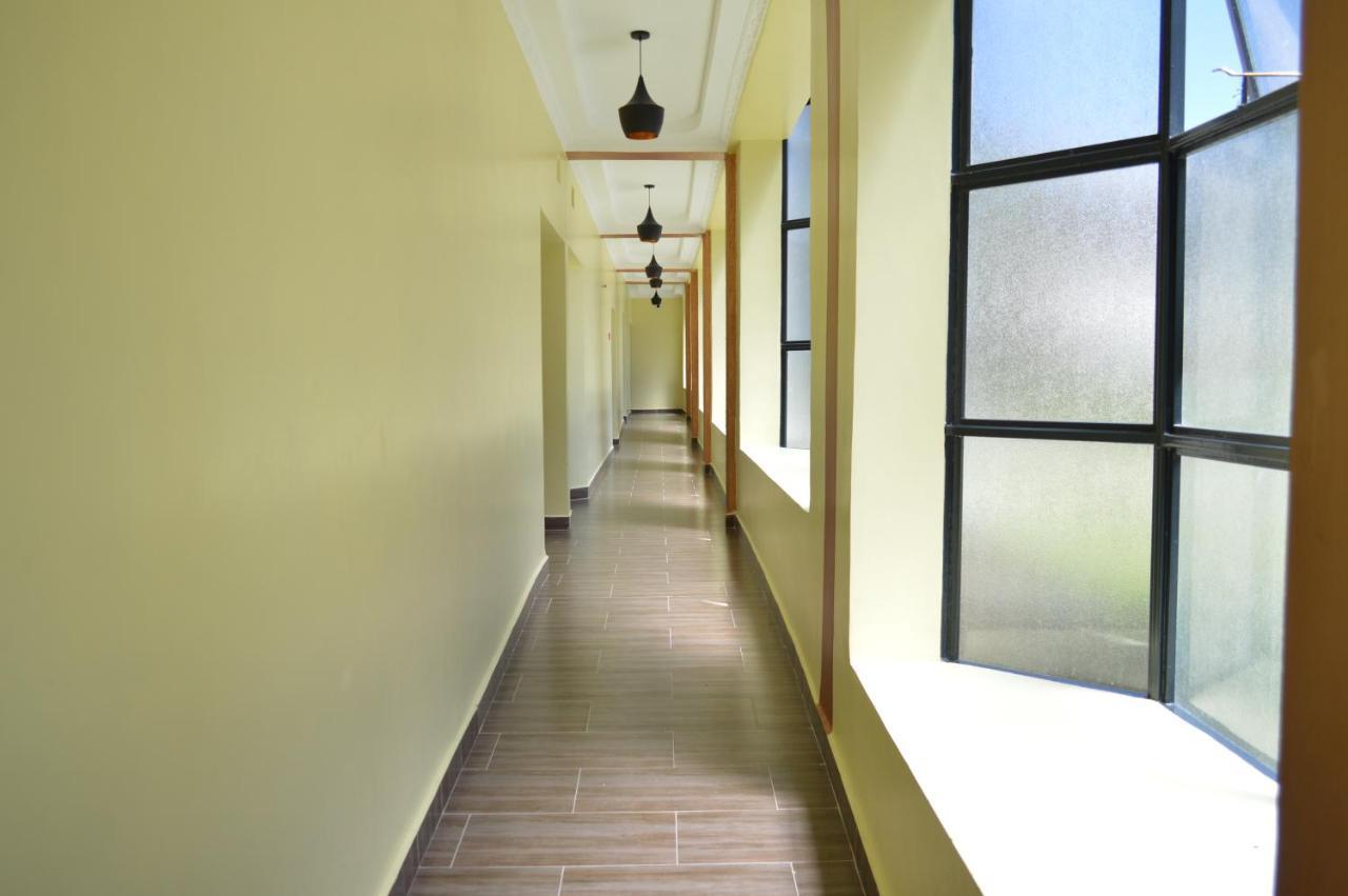 Kunste Hotel Nakuru Buitenkant foto